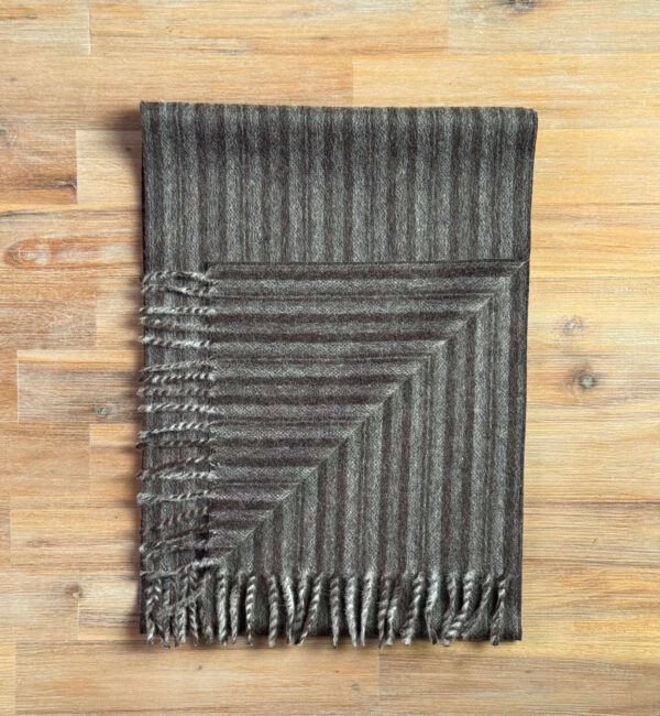 scarve grey alpaca Alpaca Sjaal Grijs / Zwart
