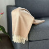 alpaca blanket sand fringes Alpaca Plaid Natuurlijke Zandkleur met Visgraatpatroon