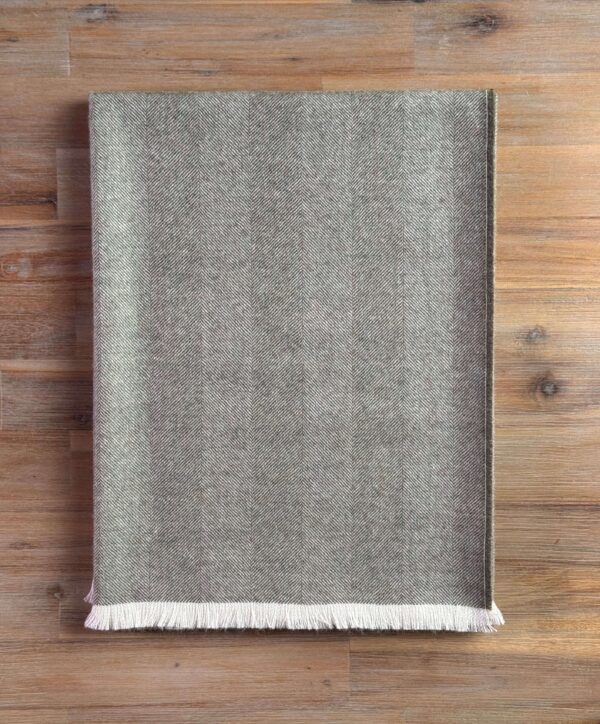 Alpaca Plaid Licht Olijfgroen met Visgraatpatroon