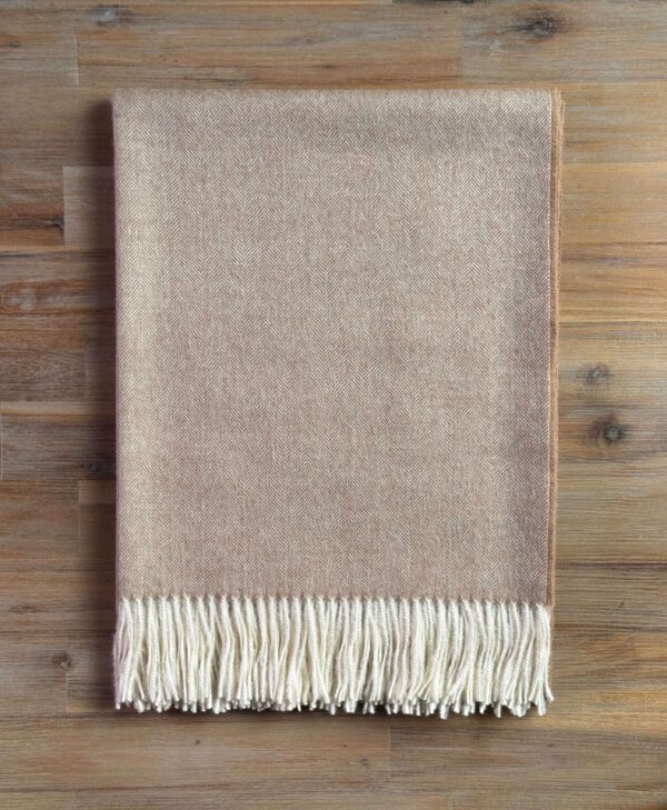 blanket sand herringbone frinches Alpaca Plaid Natuurlijke Zandkleur met Visgraatpatroon